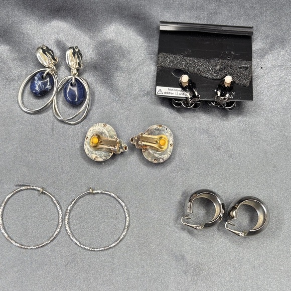 Women's Silver and Red Jewelry Set - Picture 2 of 2